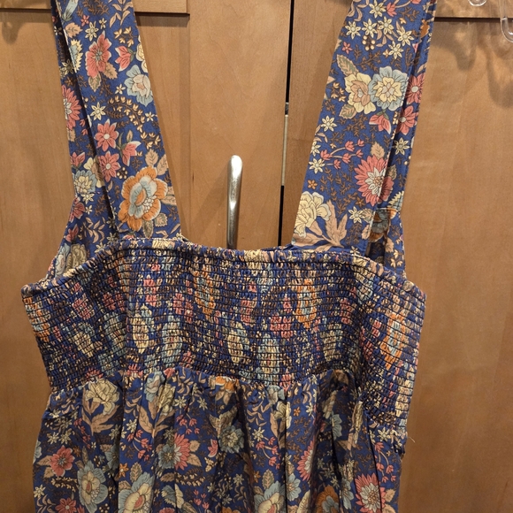 Natural Life Floral Patterned Top - Picture 3 of 6